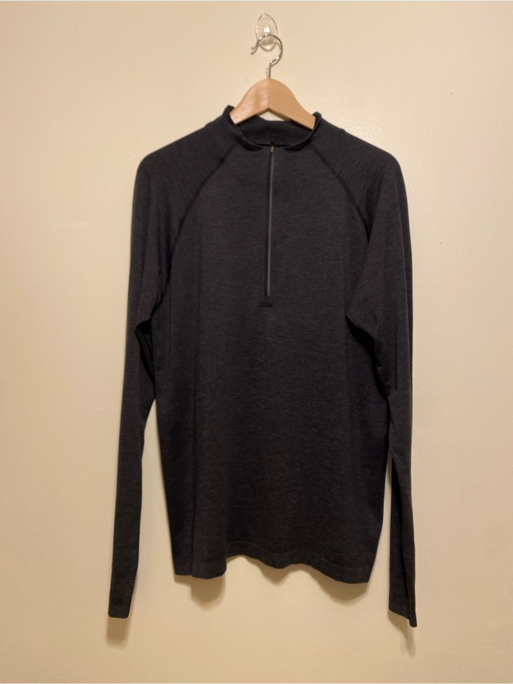 Lululemon athletica Men's Black Long-Sleeve Quarter-Zip Shirt. Size L